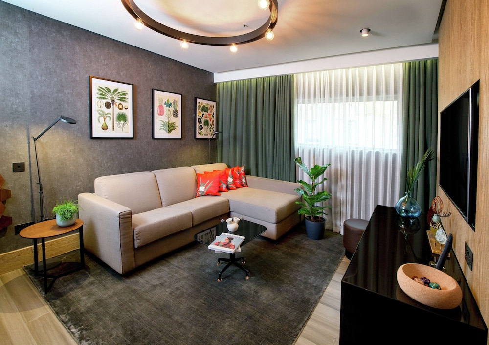 Design Suite, 1 King Bed (Vegan) - Lounge Access