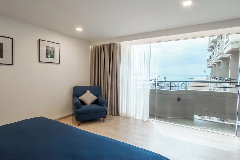 Premier Seaview Room - Photo 4