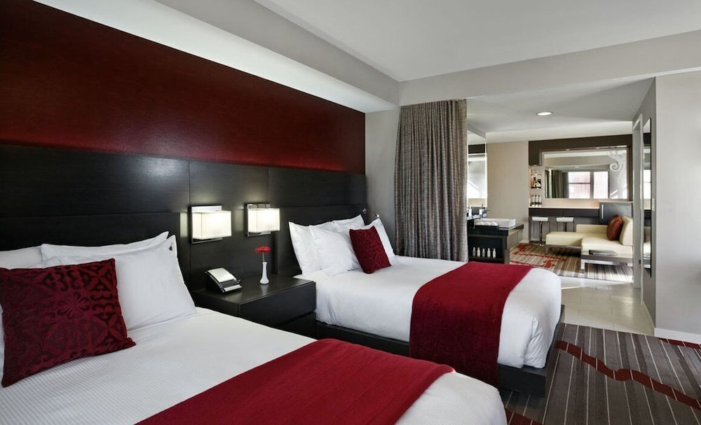 Suite, 2 Queen Beds (Hard Rock) - Photo 3