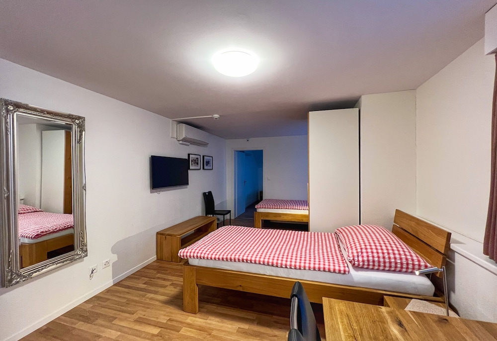 Quadruple Room - Photo 6