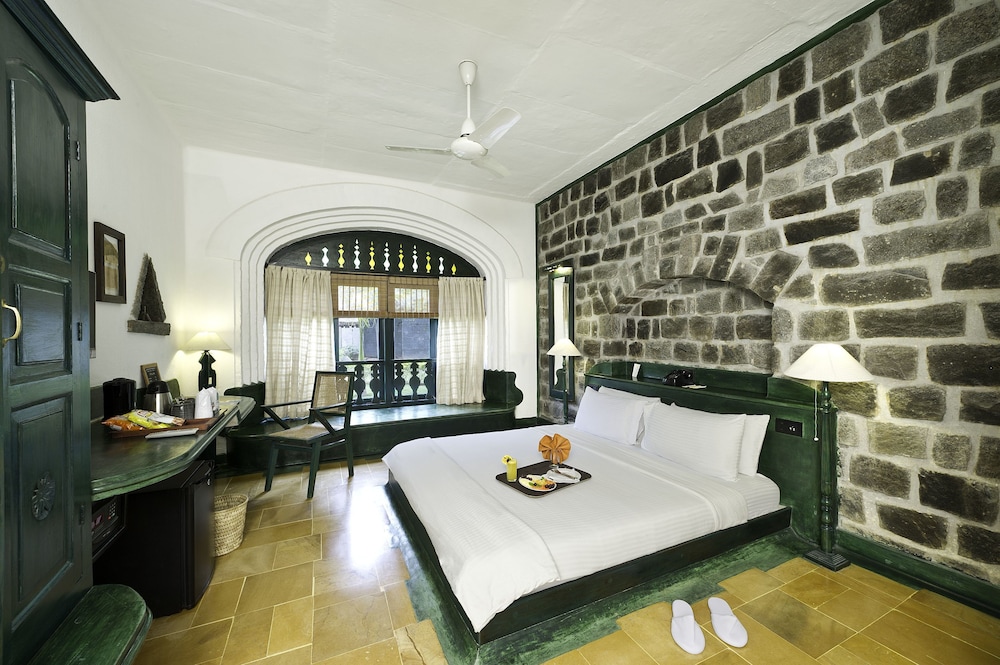 Standard Double Room, 1 King Bed photo 1