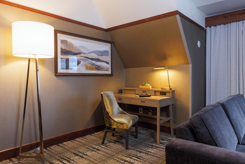 Black Diamond Floor, Executive Suite, 1 King Bed, Non Smoking, Business Lounge Access - Photo 3