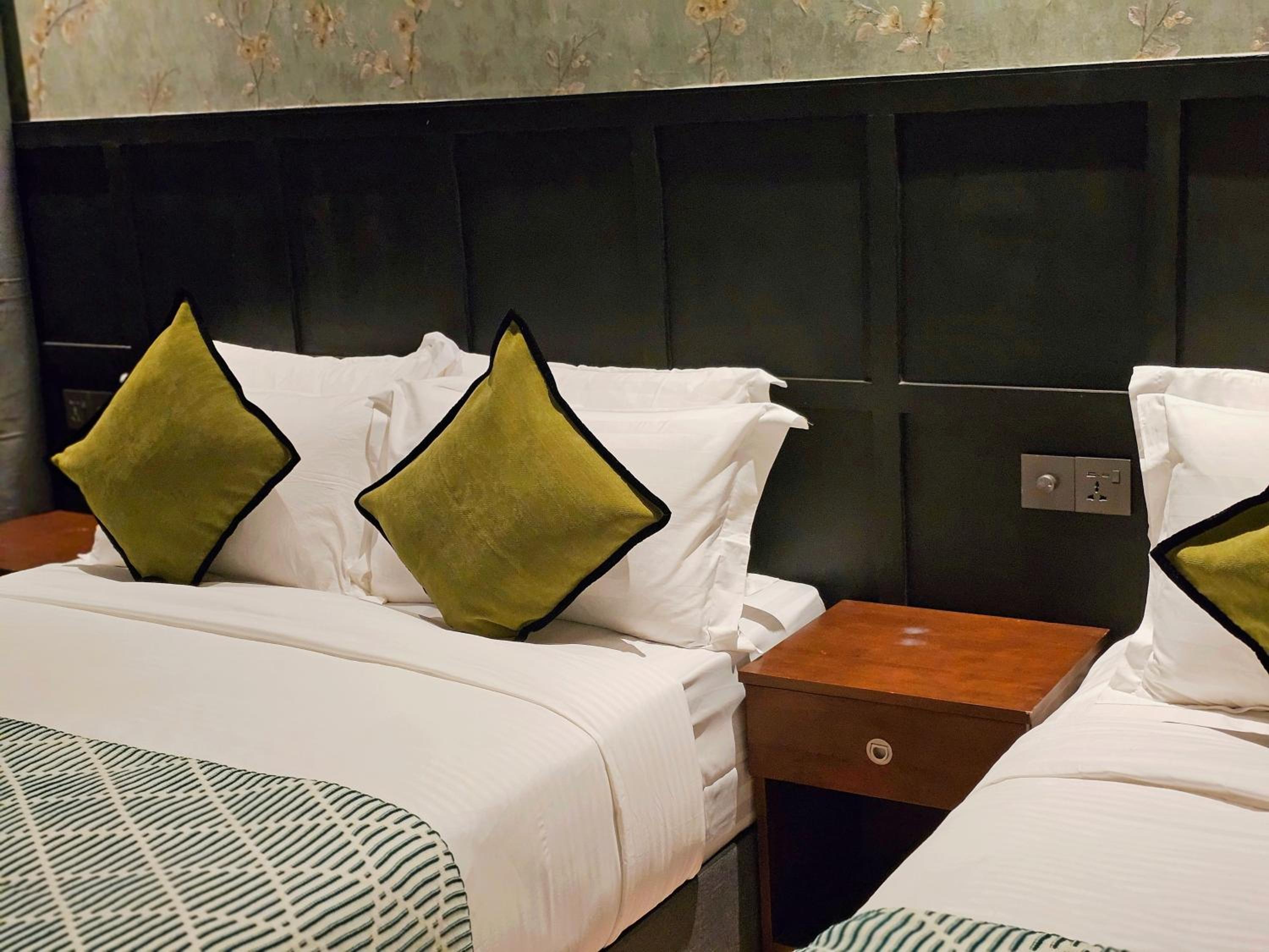 Superior Triple Room - Photo 9