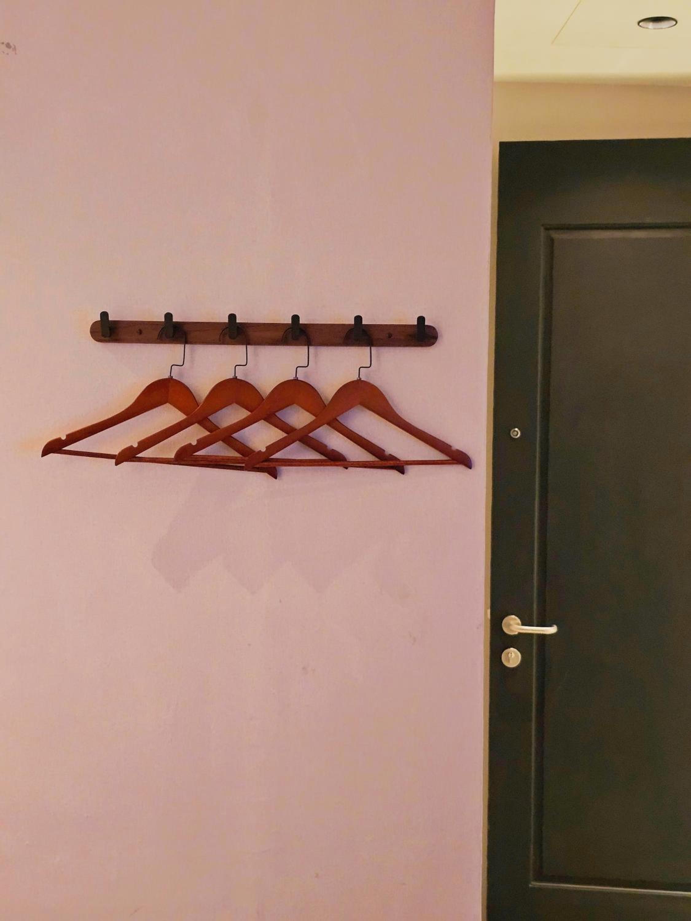 Deluxe King Room - Photo 6