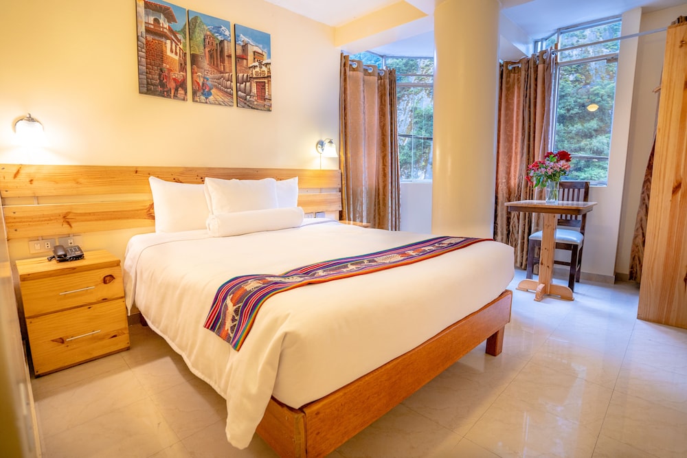 Standard Room, 1 Queen Bed