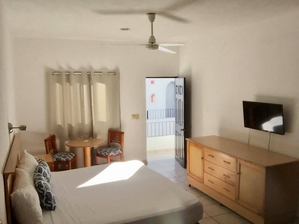 Chambre, 1 chambre, dans la tour