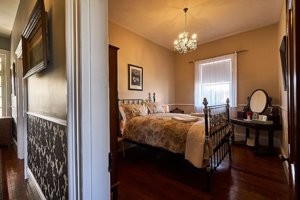 Poet'S Room photo 2