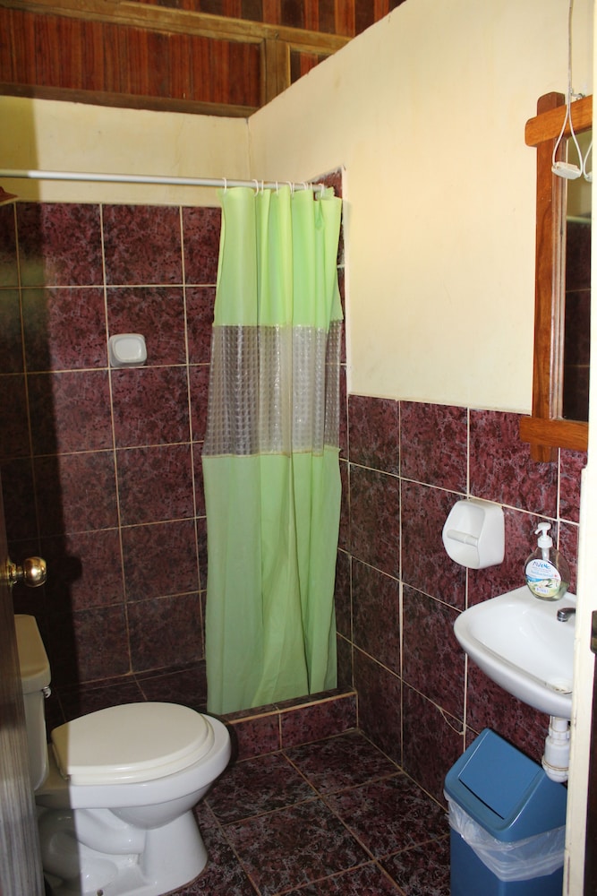 Double Room Single Use, 1 Large Twin Bed, Private Bathroom photo 2