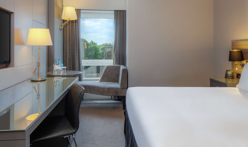 Superior Room, 1 Queen Bed photo 3