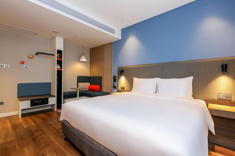 Room (Specialty) - Photo 2
