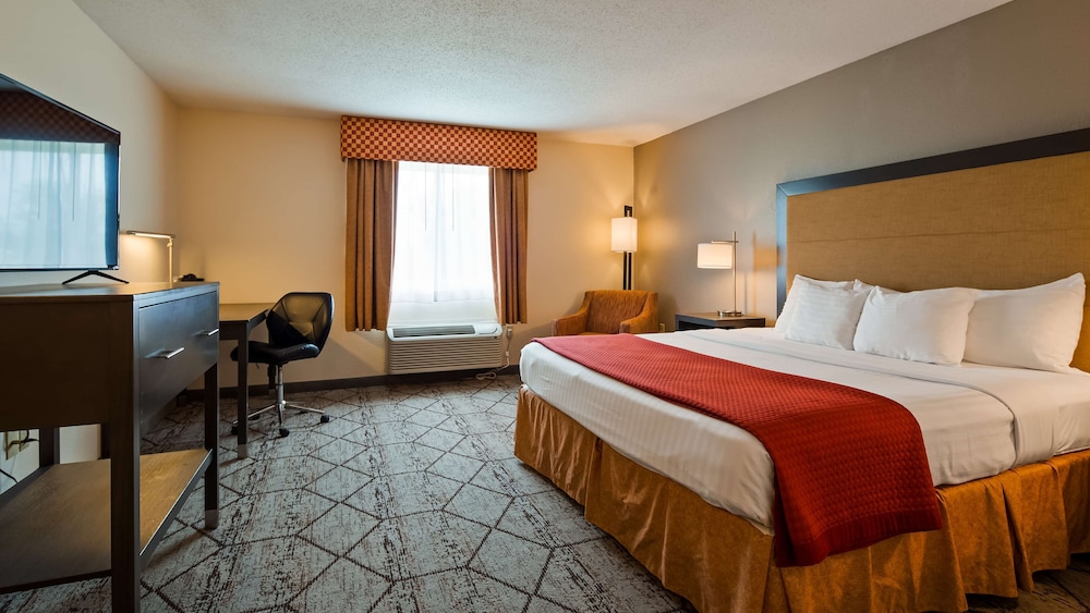 Standard Room, 1 King Bed, Accessible, Refrigerator & Microwave (Refrigerator & Microwave) photo 3