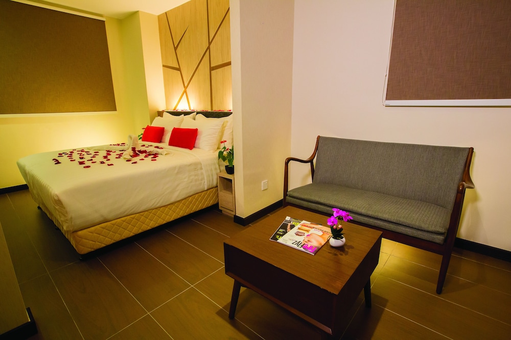 Lotus Suite