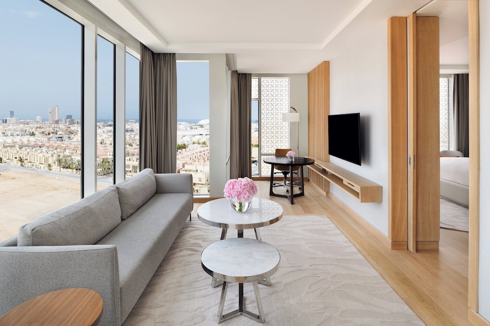 Suite, 1 Bedroom - Photo 6