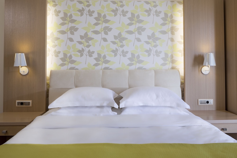 Grand Suite, Partial Sea View