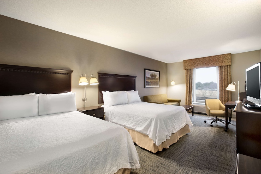 Room, 2 Queen Beds, Non Smoking - Photo 2