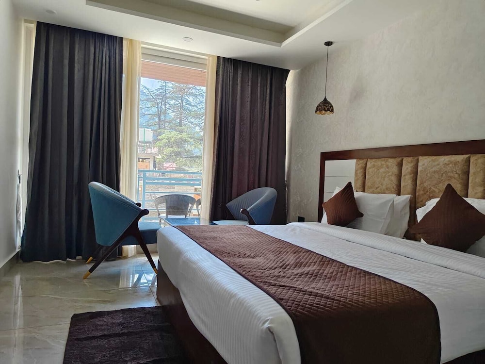 Deluxe Room, Balcony, Mountain View