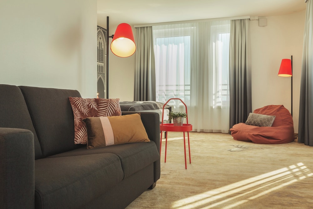 Premium Room, 1 Queen Bed, City View (Roof Terrace, Up to 3 Adults) - Photo 11