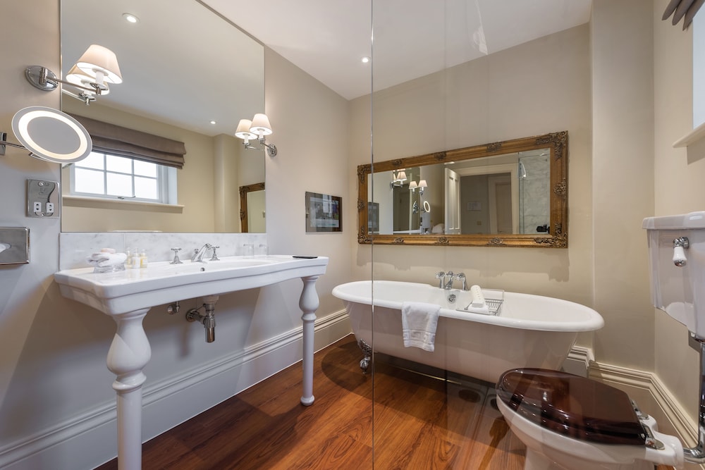 Luxury Double or Twin Room photo 3