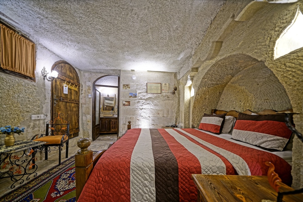 Economy Room (Cave) photo 3