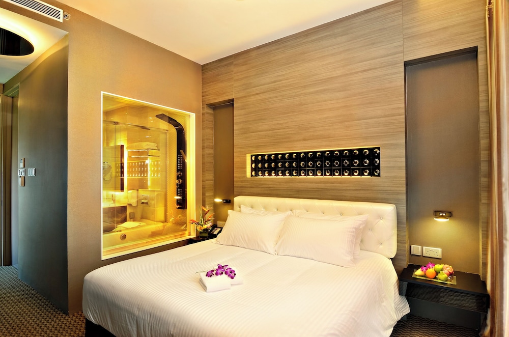 Superior Double or Twin Room photo 3