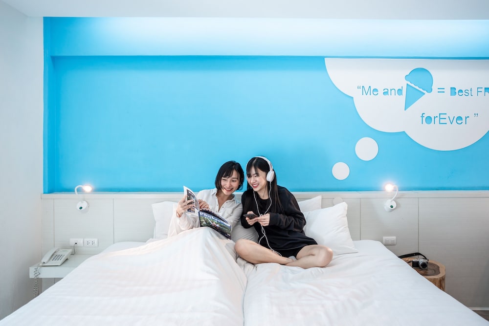 Standard Room (Twin Bed) - Photo 15