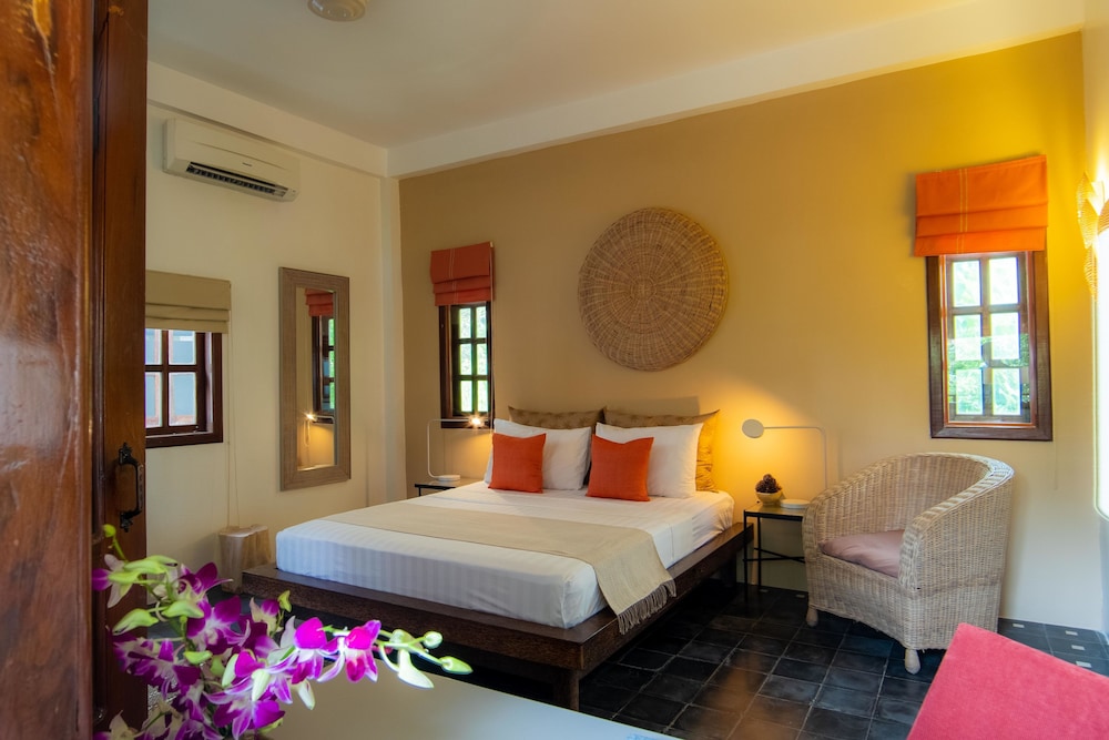 Deluxe Terrace Twin with Bathtub (Resort) - Photo 11