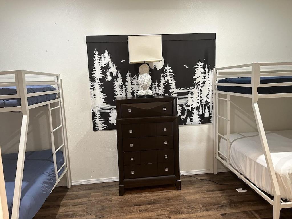 Four-Bedroom House photo 1