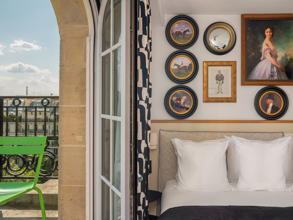 Standard Double Room, Balcony, City View (Cosy) photo 2