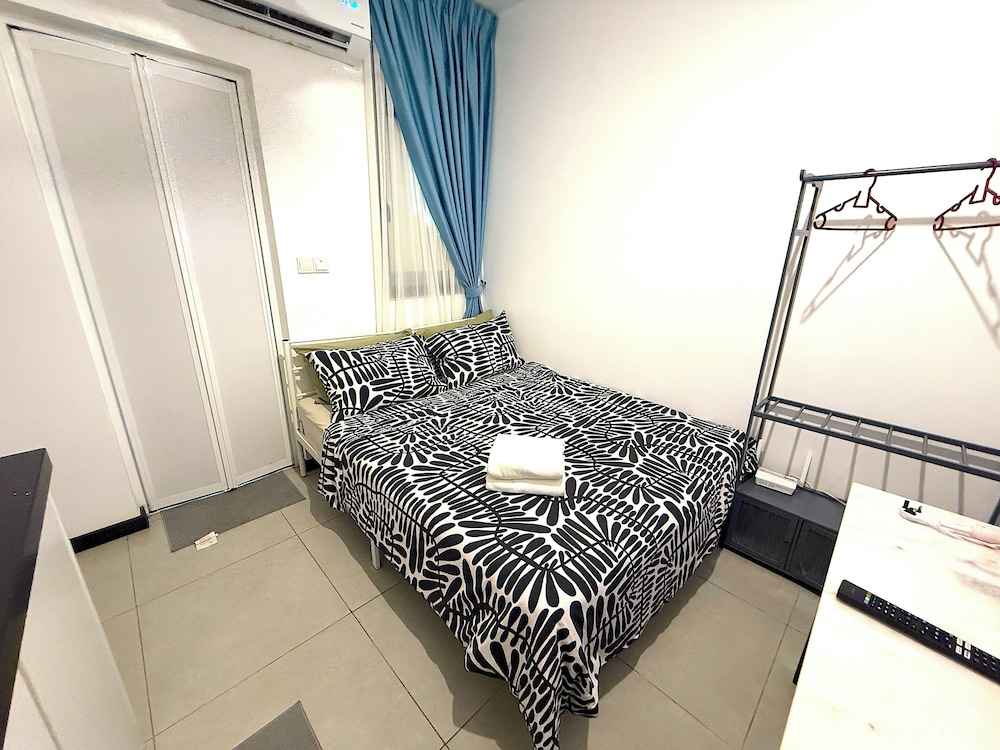 Junior Suite, 1 Queen Bed, Non Smoking, Kitchenette