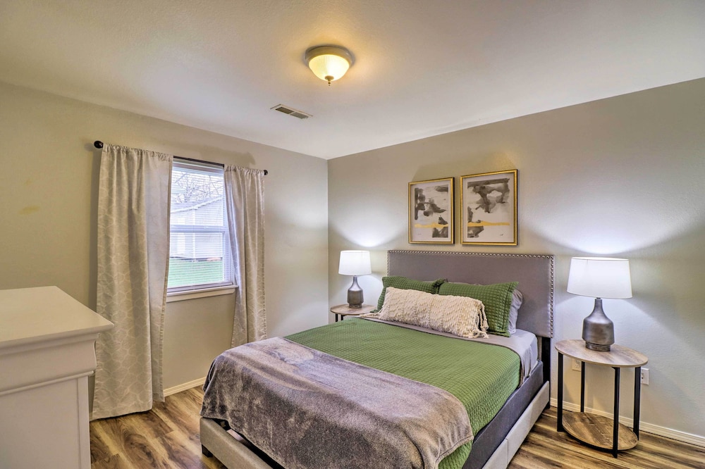 House (2 Bedrooms) photo 2