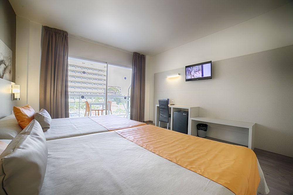 Triple Room (3 ADULTS) - Photo 6