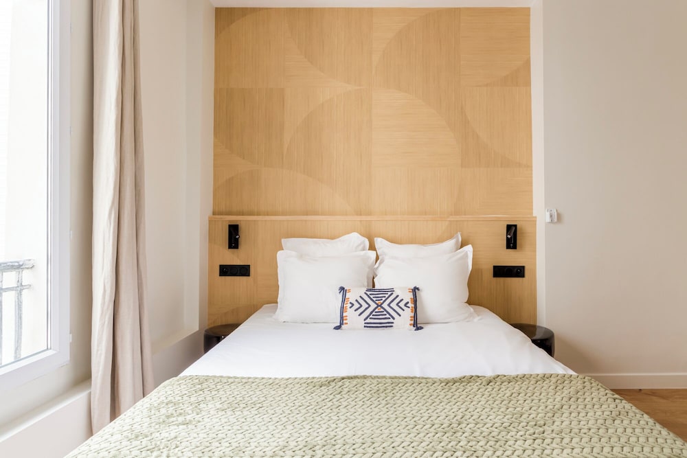 Standard Studio, 1 Double Bed, Ensuite photo 2