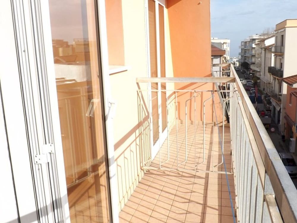 Economy Double Room - Photo 9