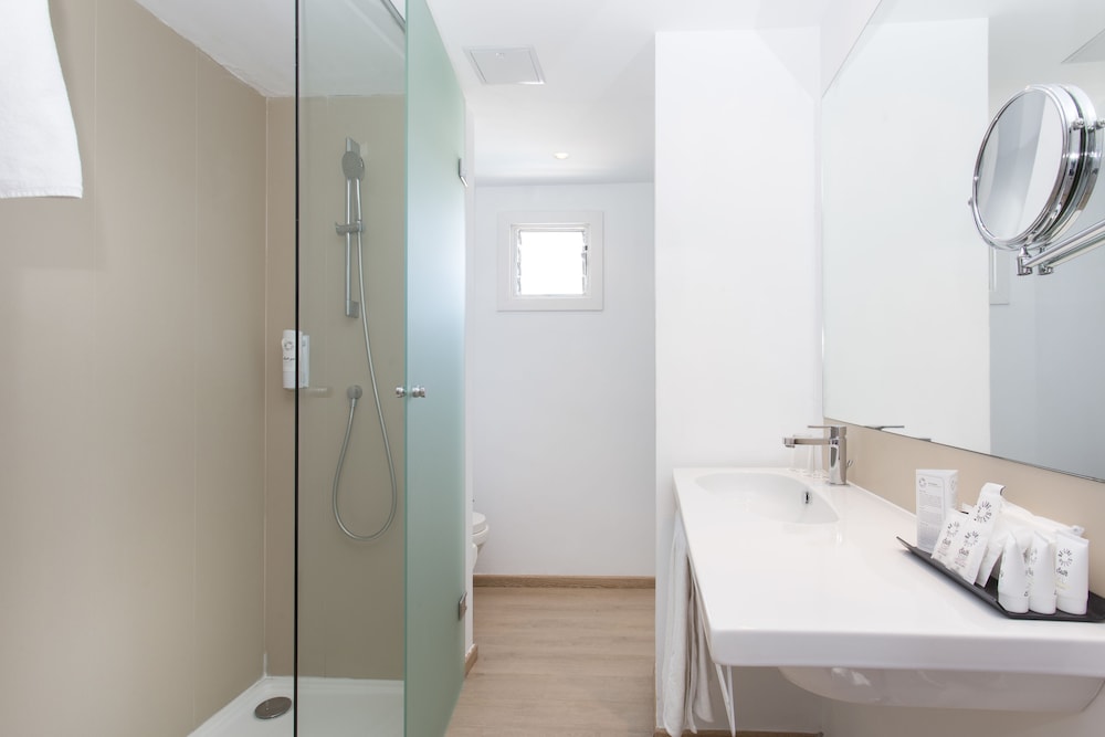 Superior Double Room, Sea View - Photo 6