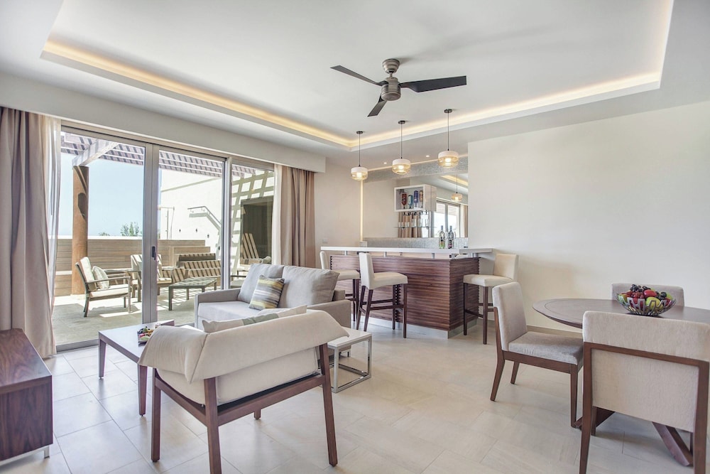 Luxury Penthouse One bedroom suite Ocean view terrace jacuzi Diamond Club - Photo 11