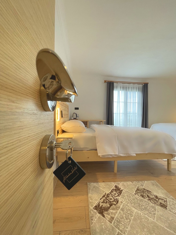 Standard Triple Room - Photo 24