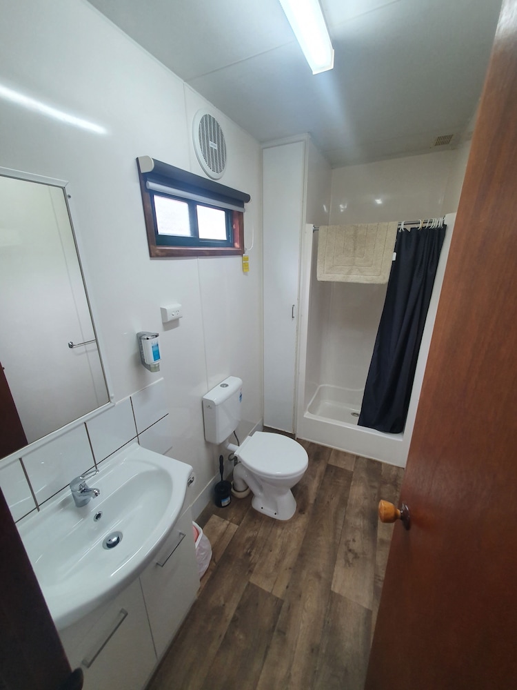 Family Budget Ensuite Cabin photo 3