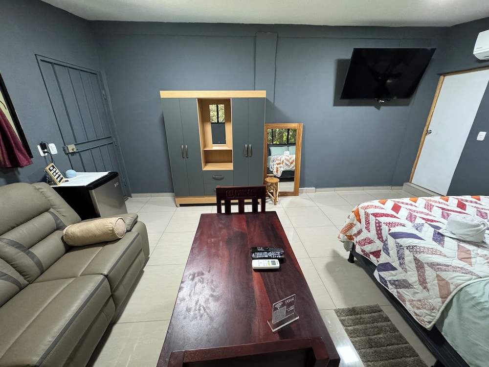 Deluxe Room, Patio, Garden View