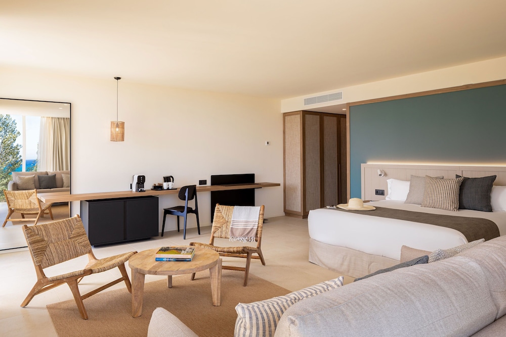 Junior Quadruple Room photo 3