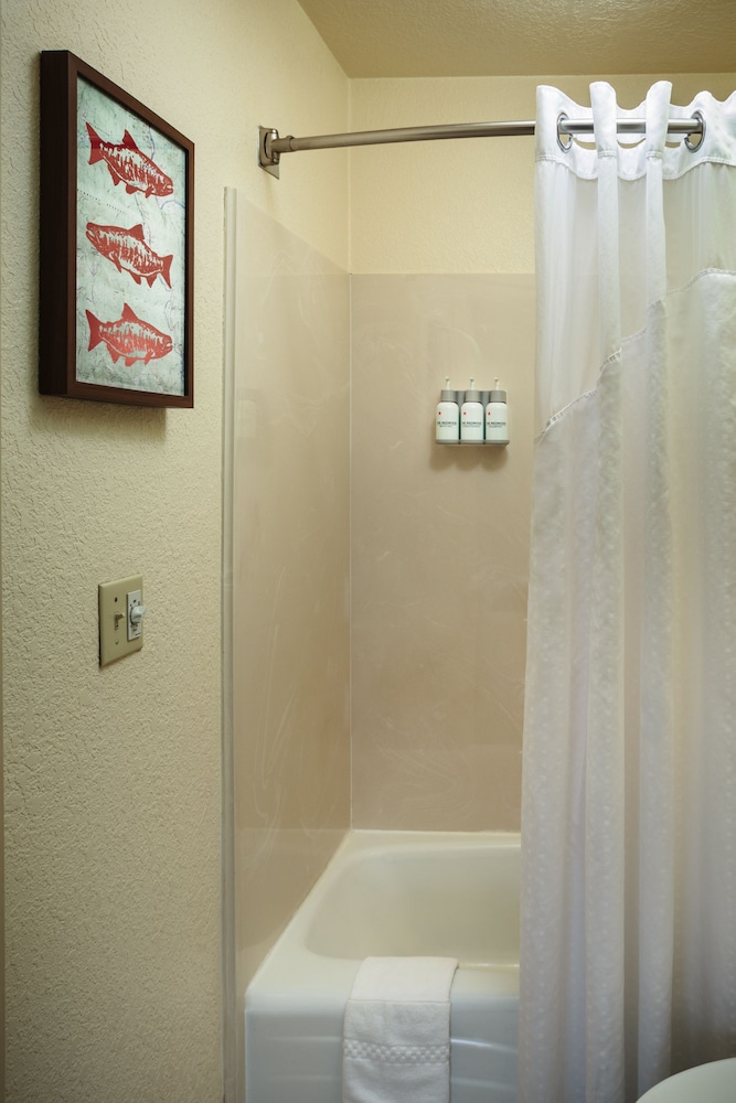 Deluxe Room, 2 Queen Beds - Photo 6