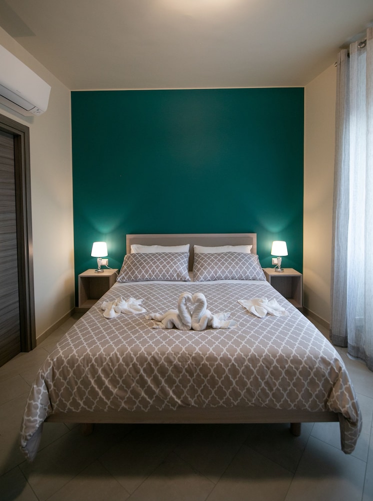 Double Room (Verde)