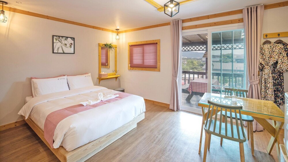 Basic Room, 1 Bedroom (206(with Pet,2nd floor)) - Photo 11