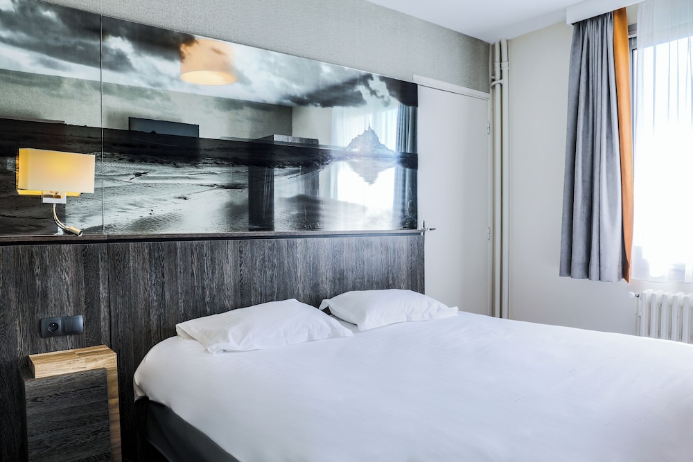 La Digue Room with Balcony