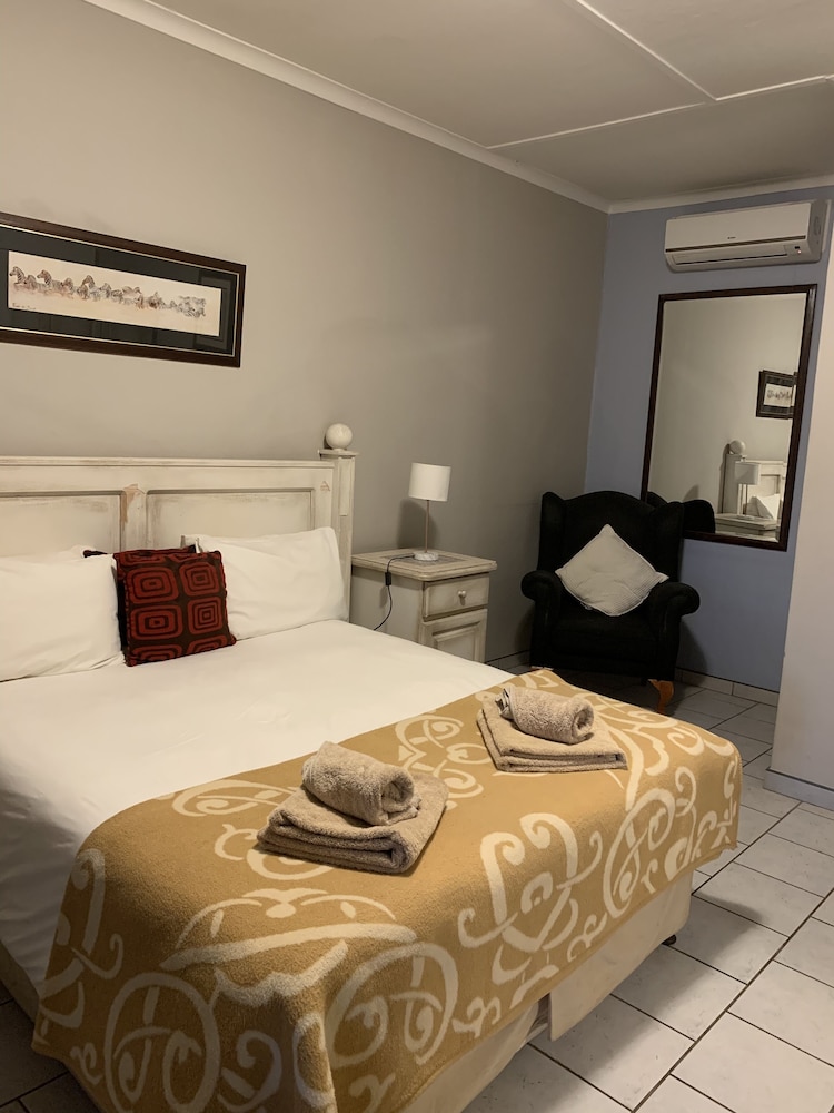 Double Room (Queen Room 2) photo 1