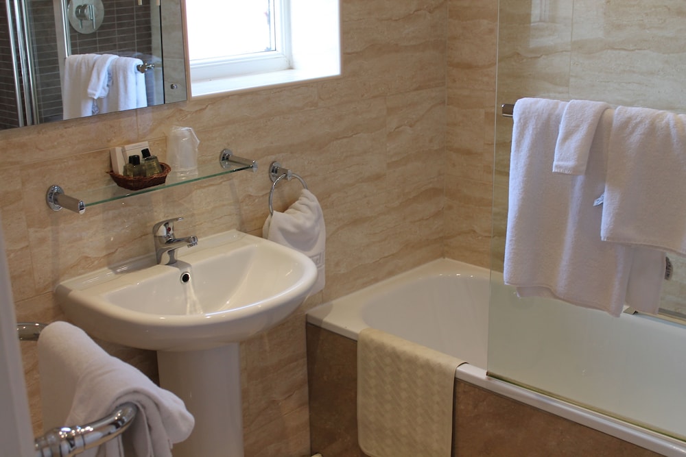 Standard Double Room, Private Bathroom photo 3