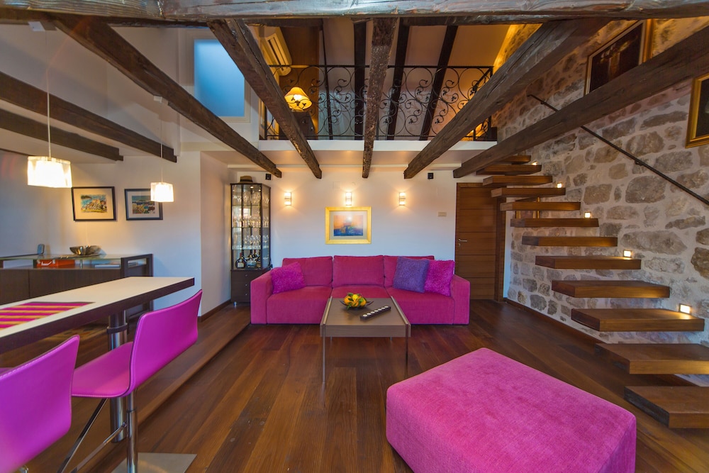 Apartment, 2 Bedrooms, City View