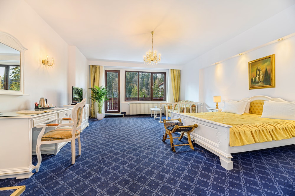 Superior Room, 1 Queen Bed, Balcony