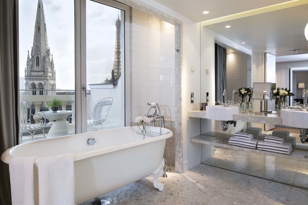 Suite Eiffel