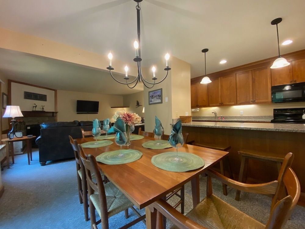 Condo, 2 Bedrooms