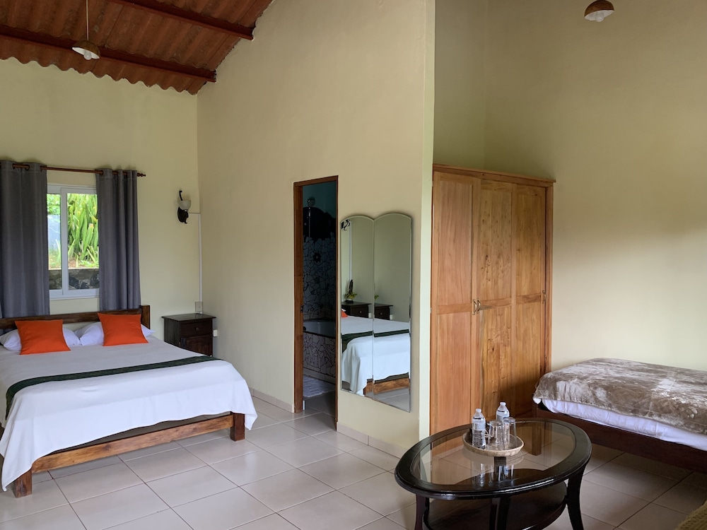 Deluxe Triple Room, 1 Bedroom, Private Bathroom, Mountain View photo 1